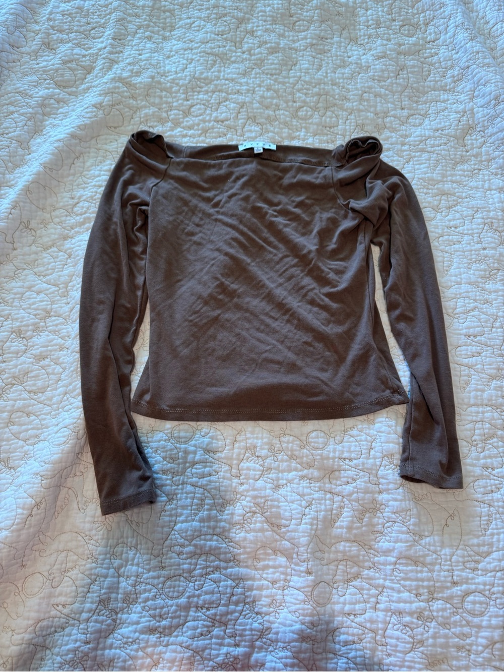 Dry Goods Women’s Brown Long-Sleeve Off-Shoulder Top